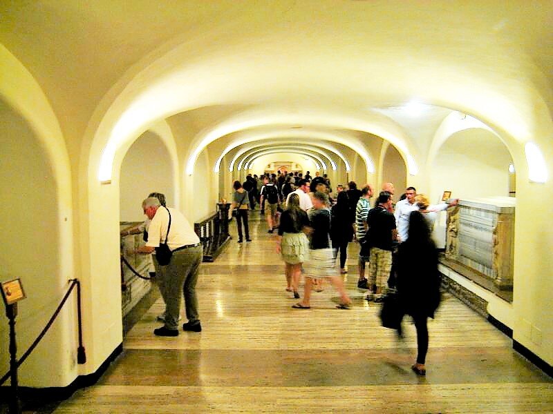 Гроты Ватикана, фото с официального сайта.