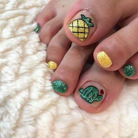 Летний педикюр