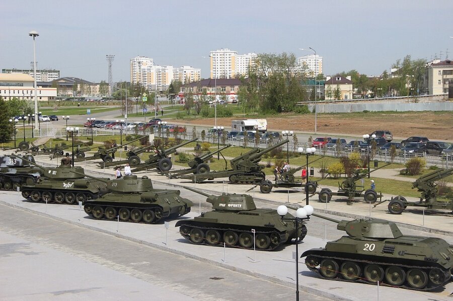 Техника екатеринбург. Музей военной техники в верхней Пышме. Боевая Слава Урала верхняя Пышма. Музей военной техники Екатеринбург верхняя Пышма. Боевая Слава Урала музей военной техники.