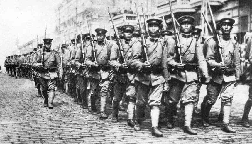 Японские войска во Владивостоке, 1921 год. Источник фотографии: https://www.tumblr.com