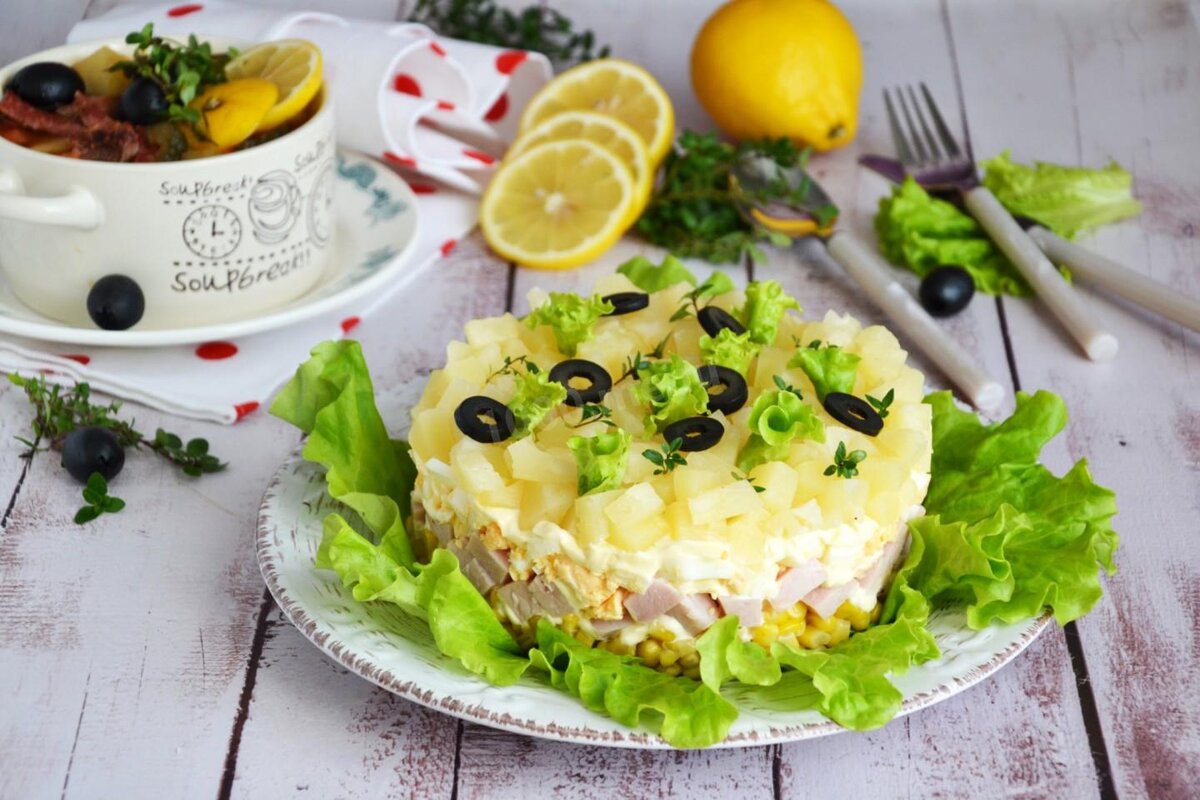 Салат с кукурузой, свининой и ананасом, рецепт с фото — steklorez69.ru