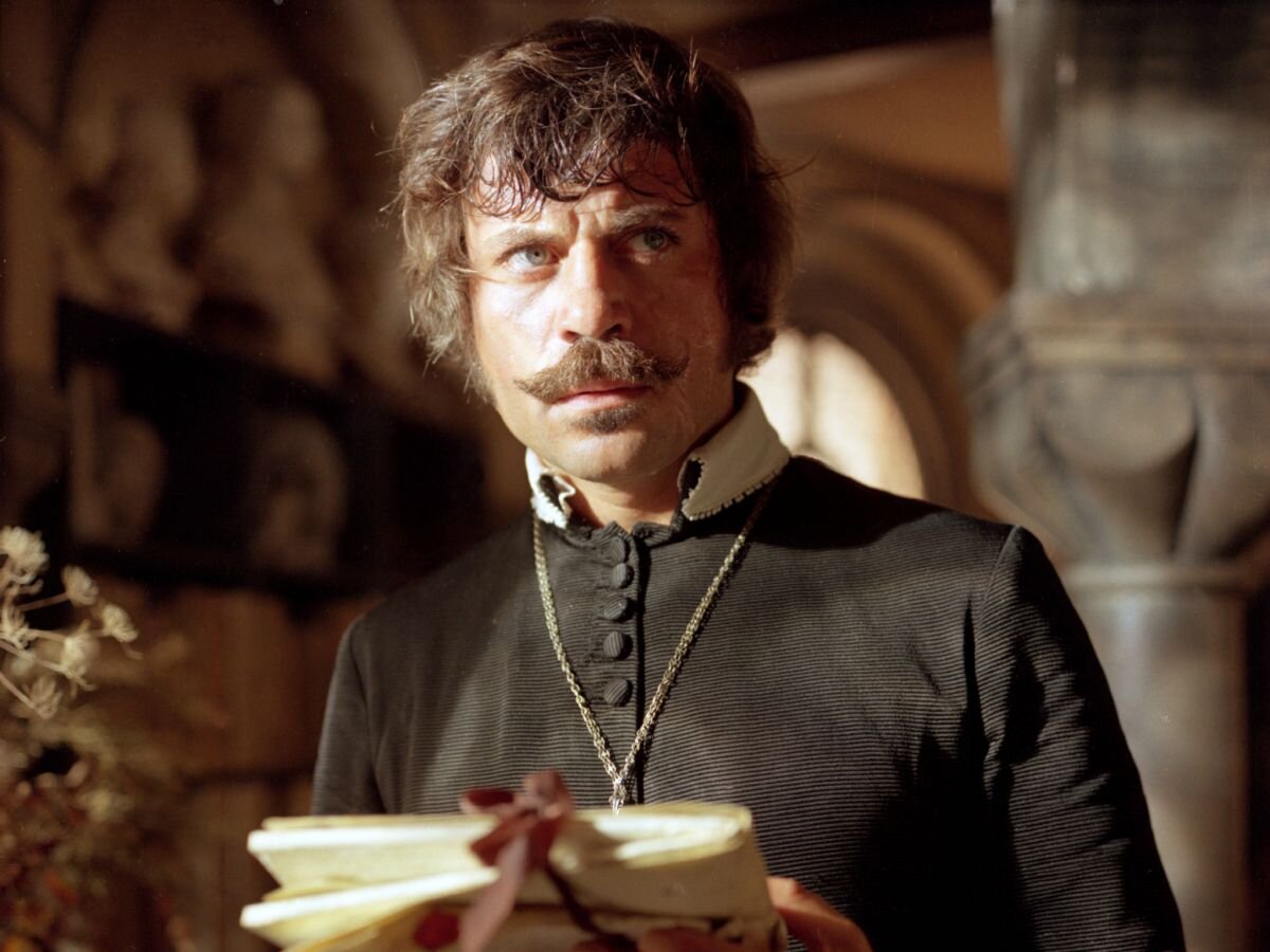 Оливер Рид. Источник kino-tatr.ru