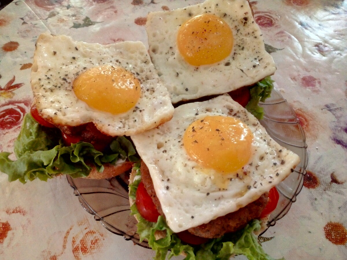 Как приготовить вкусный итальянский гамбургер с яйцом. Просто и вкусно.