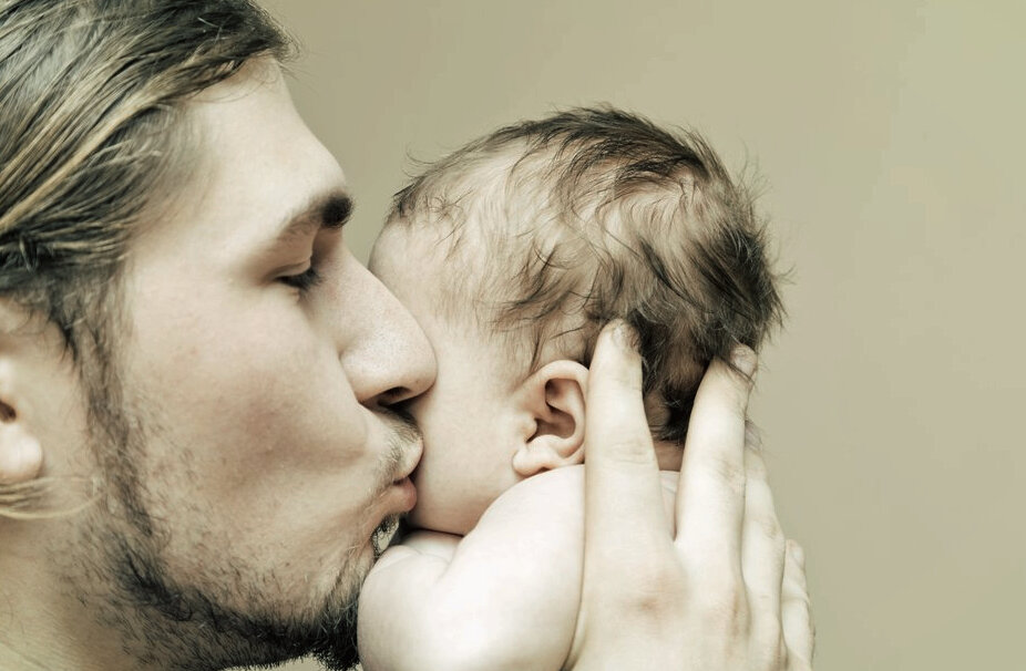 Мальчик продолжает род отца