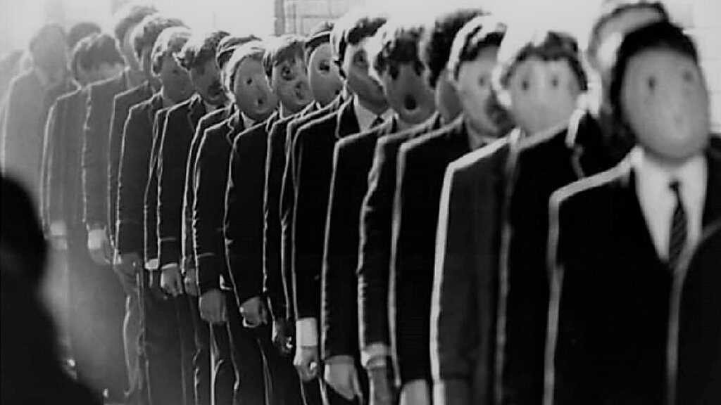 Из клипа Pink Floyd - Another Brick in the Wall