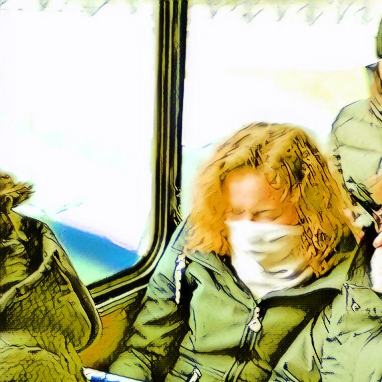 Фото моё личное. Рядом сидящие пассажиры натянули шарфы и кофты на нос.