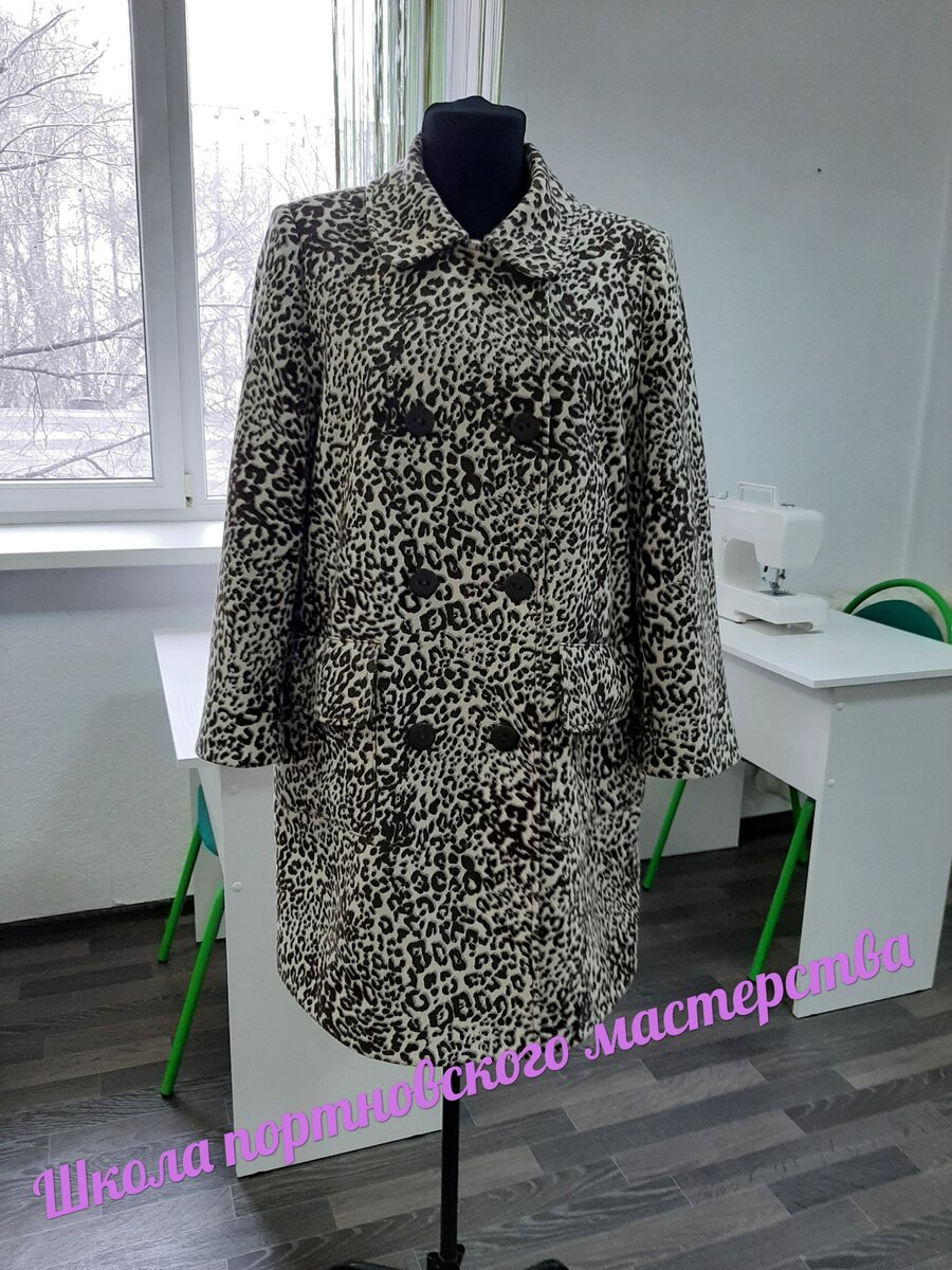 На  моем курсе только практика, все отрабатываем на пошиве конкретных изделий