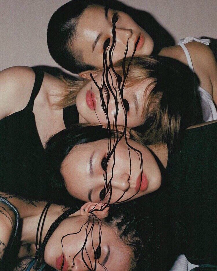 Мы абсолютно одинаковые