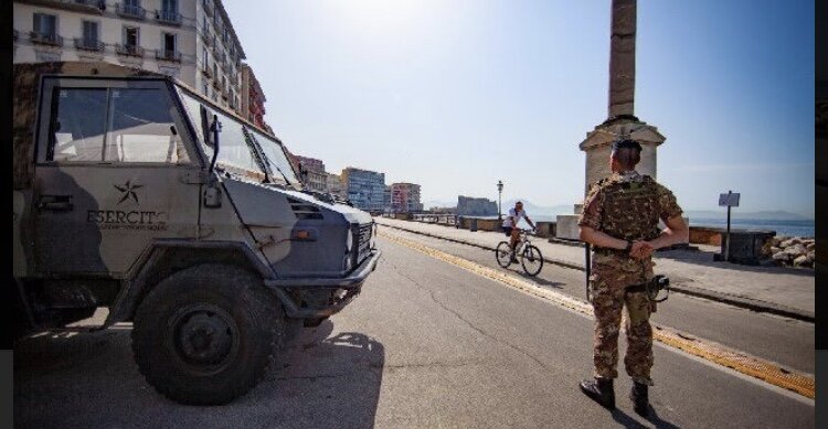 По непроверенной информации в Италии есть пострадавшие военные  от пандемии, но даже это не останавливает государство...