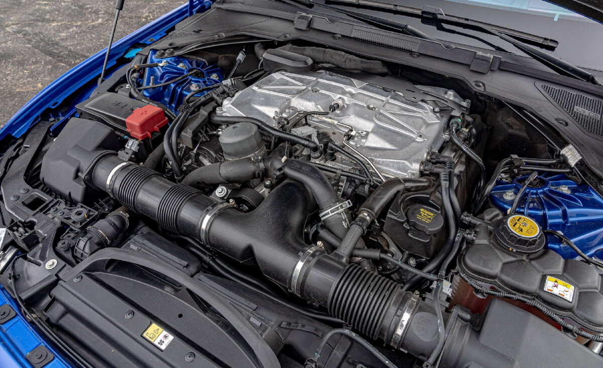 Подкапотка “Jaguar SV XE Project 8”