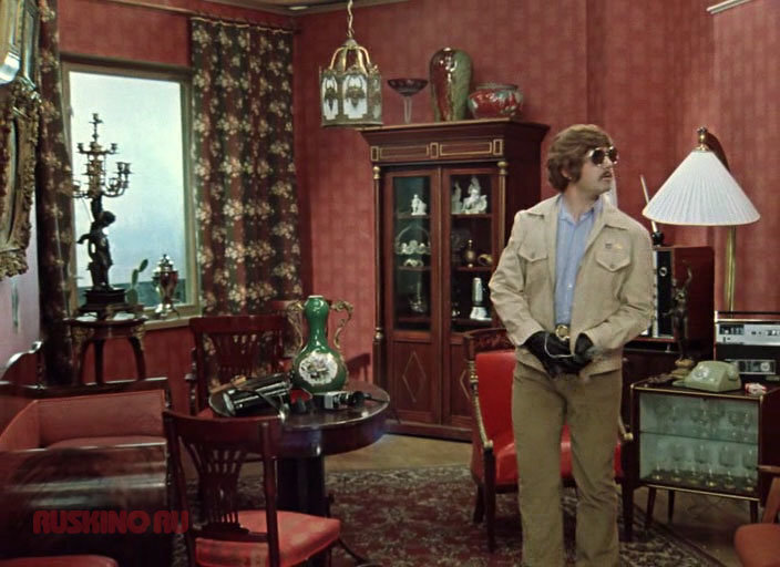 Кадр из фильма «Иван Васильевич меняет профессию» (1973). Скриншот. Галерея. Можно листать.