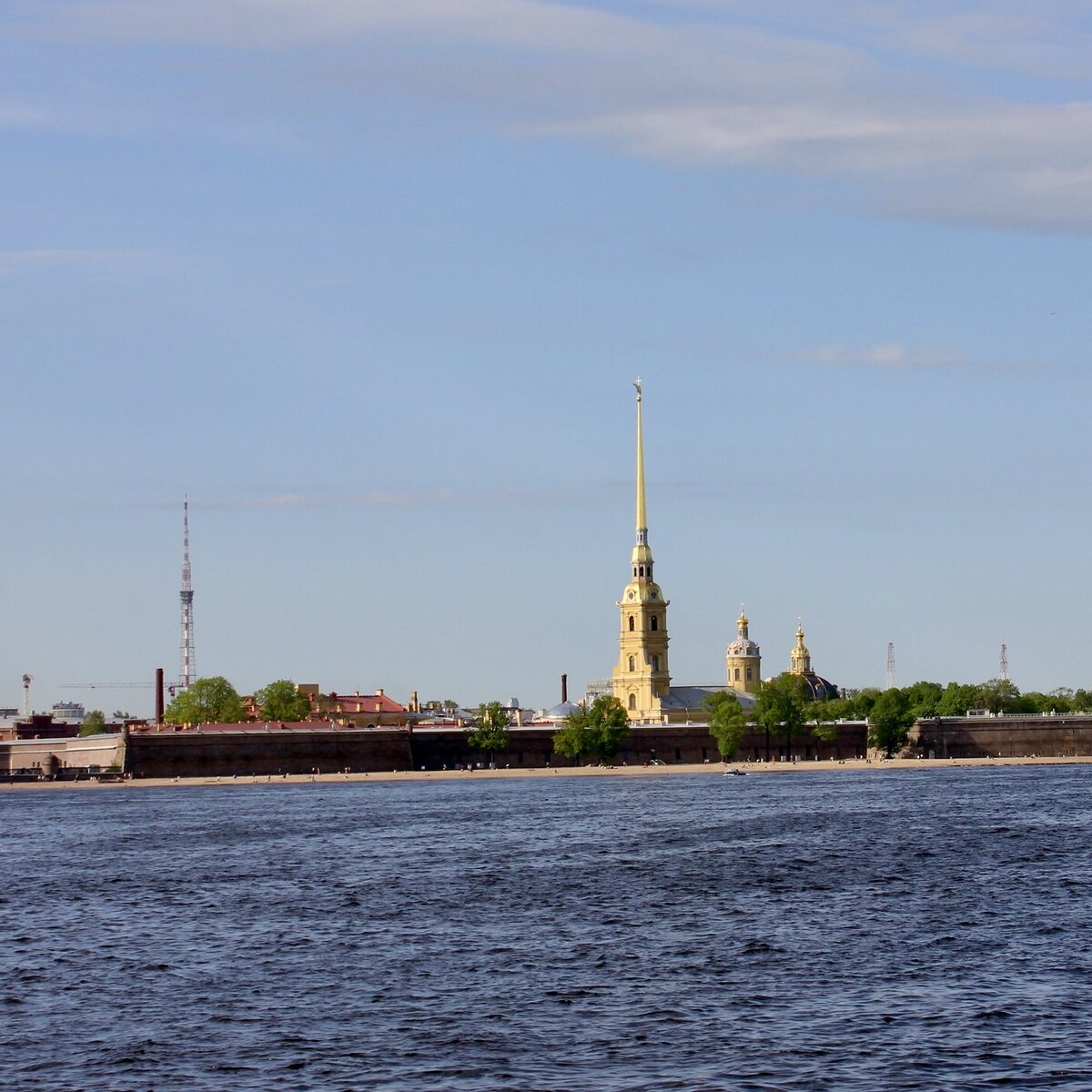 Вид на Петропавловскую крепость в наши дни (фото автора) 
