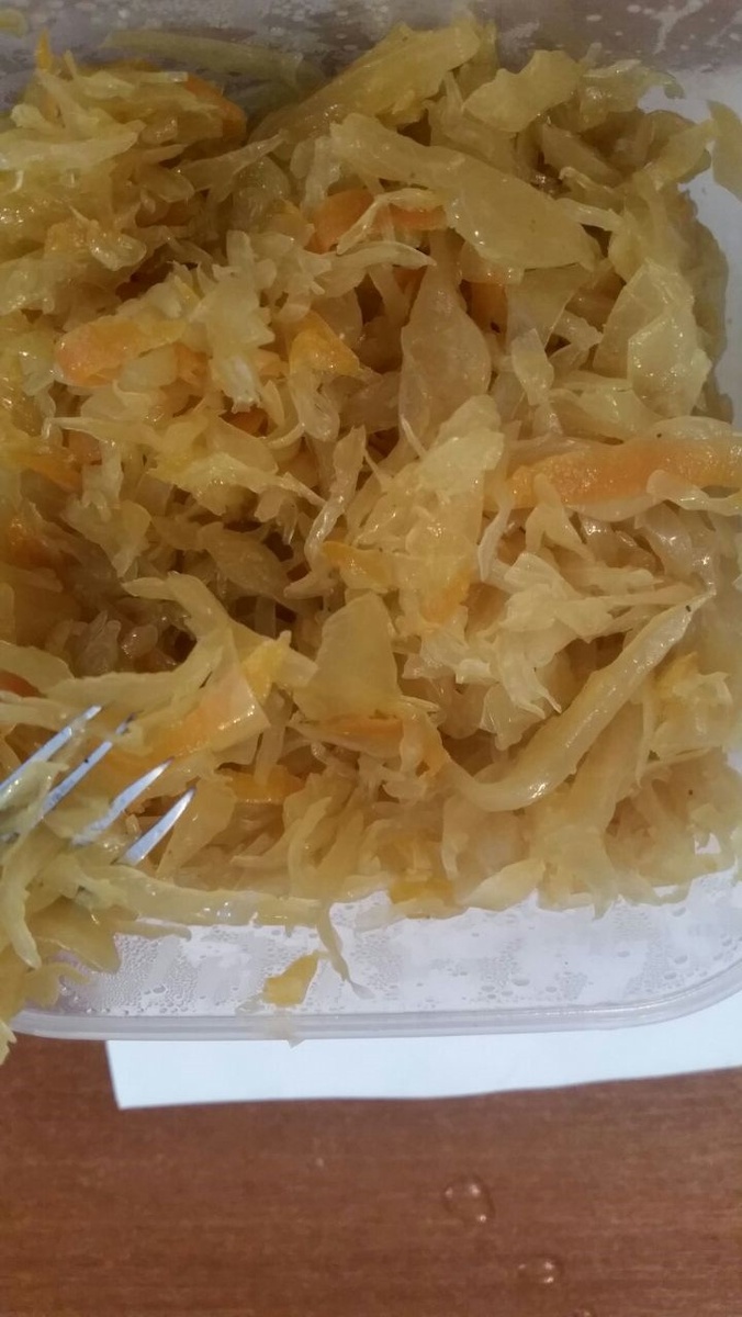 Было время, когда в меню у меня была одна капуста=) Вот, например, мой ужин.