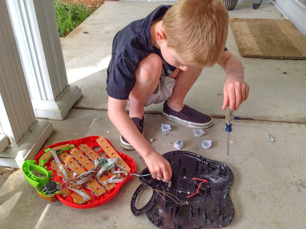 Интересно же, что внутри...