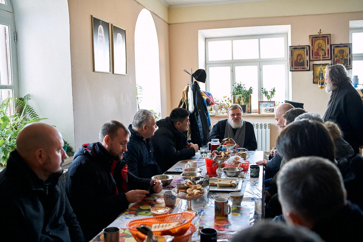 Чуркинский монастырь в астраханской. Чуркинский монастырь в Астраханской области. Настоятель чуркинского монастыря Астраханской области фото. Чуркинскому монастырю новости все.