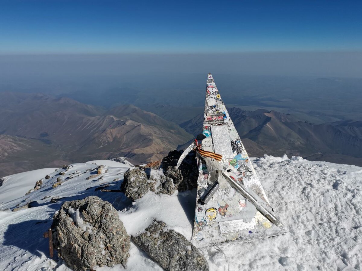 Западная вершина Эльбруса, 5642 м