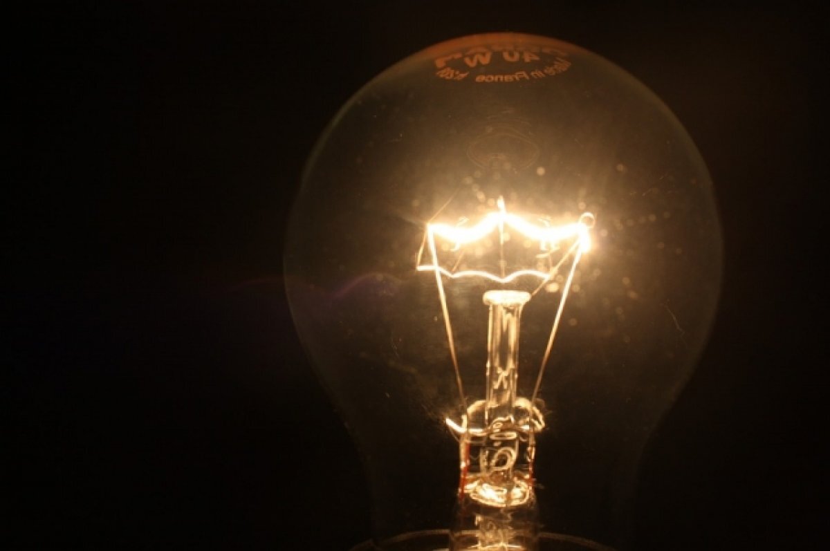    Жителям Киева свет будут подавать на 10 часов в сутки