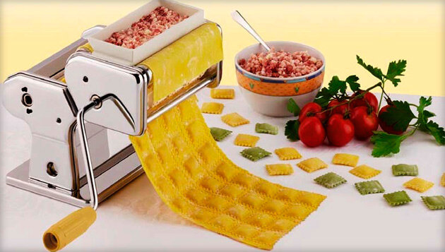 Процесс не трудоёмкий,он соберёт ,и заинтересует всех домочадцев. Навыходе получаем , домашние пельмени собственного производства и с оригинальным дизайном.
Отварив в кастрюльке, скажем Всем;Приятного Аппетита.
http://pelmeni.apishops.ru/ 
http://vrema.zzz.com.ua/2018/04/11/pelmenica-pullman-pl-1025r-dlya-doma/