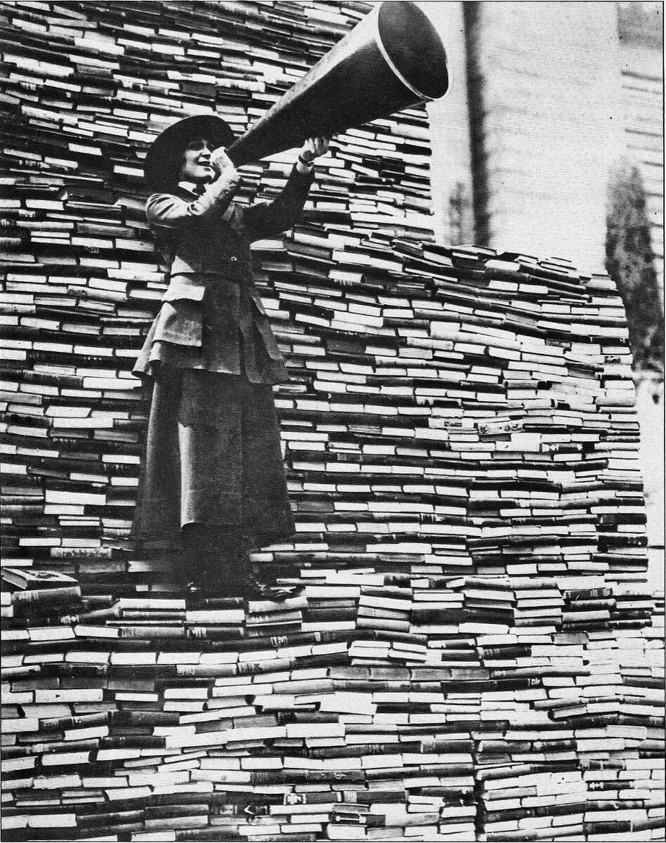 Сбор книг для публичной библиотеки, Нью-Йорк, 1910 год.