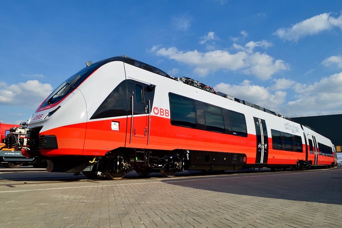 Чтобы сохранить железнодорожное подразделение (на снимке — Cityjet Talent 3 для Oesterreichische Bundesbahn, первые поставки которого стартуют в 2019 году), Bombardier фактически отказывается от серьёзной роли в гражданском авиастроении