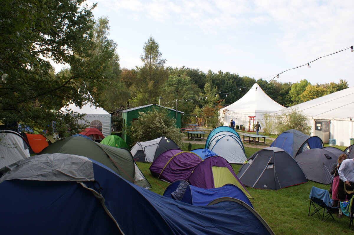 Как-то так выглядит кемпинг во время Октоберфеста. 
