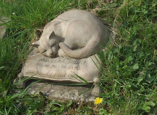 Самые необычные могилы Хайгейтского кладбища