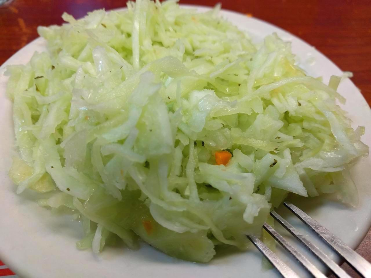 Тушенная свёкла с капустой. Жареная капуста с кочерыжкой. Капуста дзен. Кочан капусты в духовке. Простые рецепты дзен капуста.