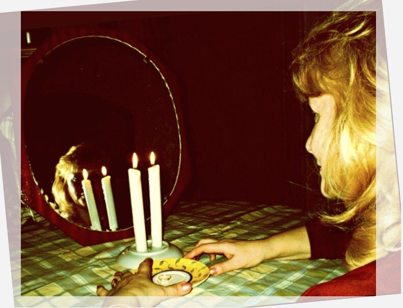 Гадание на зеркале