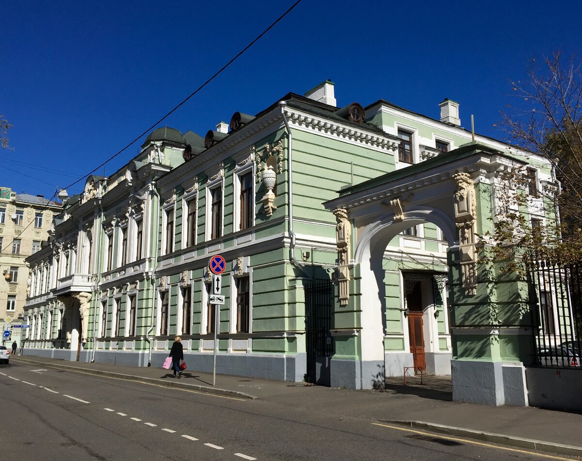 Особняк в подсосенском. Особняк Морозова в Введенском переулке. Подсосенский переулок Москва. Введенский переулок Москва. Усадьба Морозовых Москва Подсосенский.