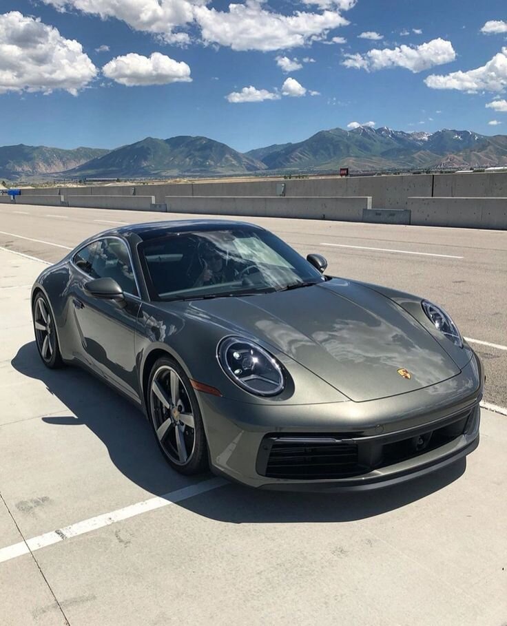 Porsche 911 (Яндекс Фото)