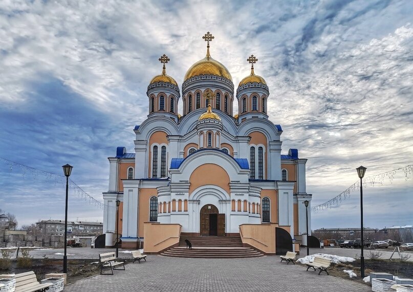 Собор в честь Серафимо-Дивеевской иконы Божией Матери г.о.Новокуйбышевск,       фото: Андрей Полевой 