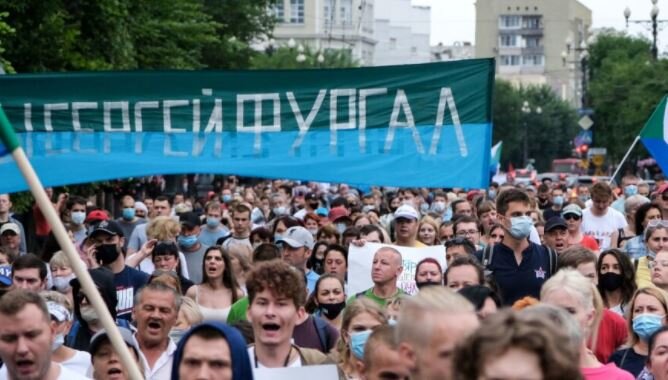 «Город, обидевшийся на Путина»: шведская журналисткасобрала всё в кучу – и протесты в Хабаровске, и Навального, и Беларусь