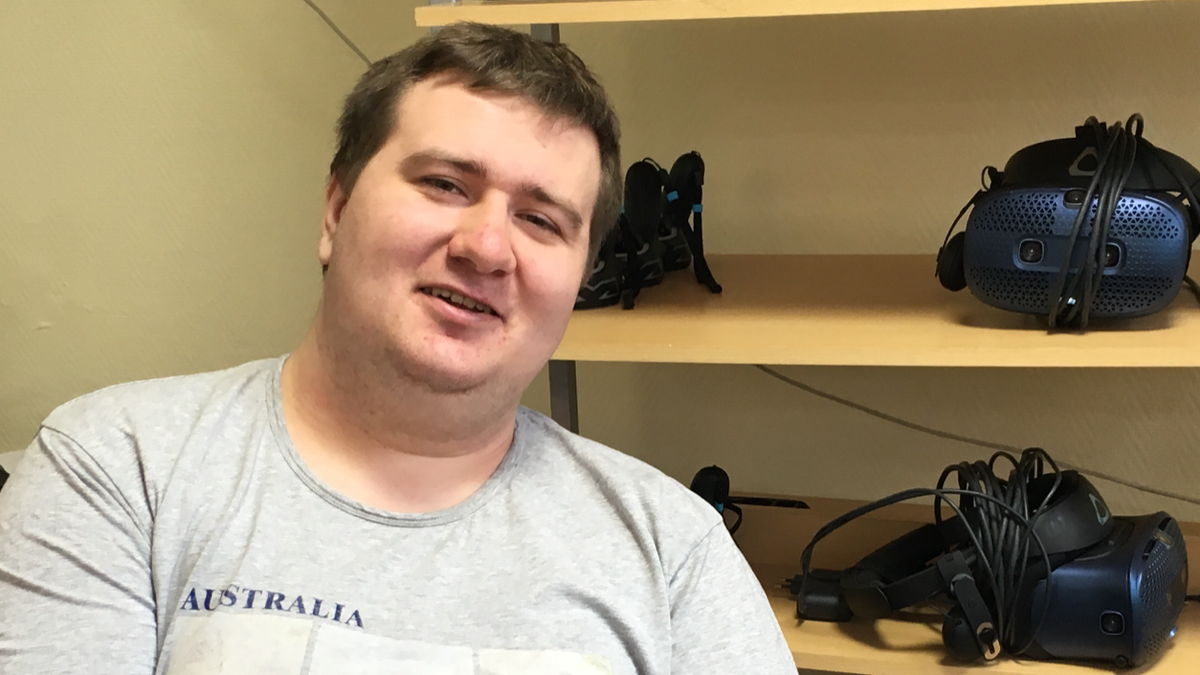 Программист Влад Азаров