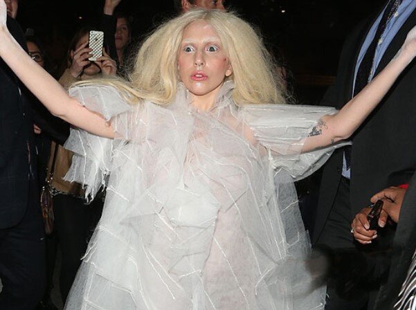 Почему леди гага. Самые страшные леди Гага. Леди Гага страшные фото.