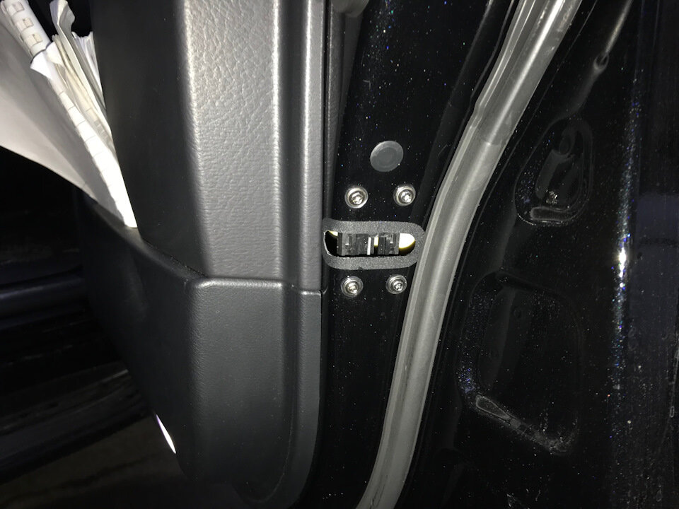 Автоматические доводчики дверей AUTO LOCK на Hyundai / KIA / Mazda (комплект на 2 двери)