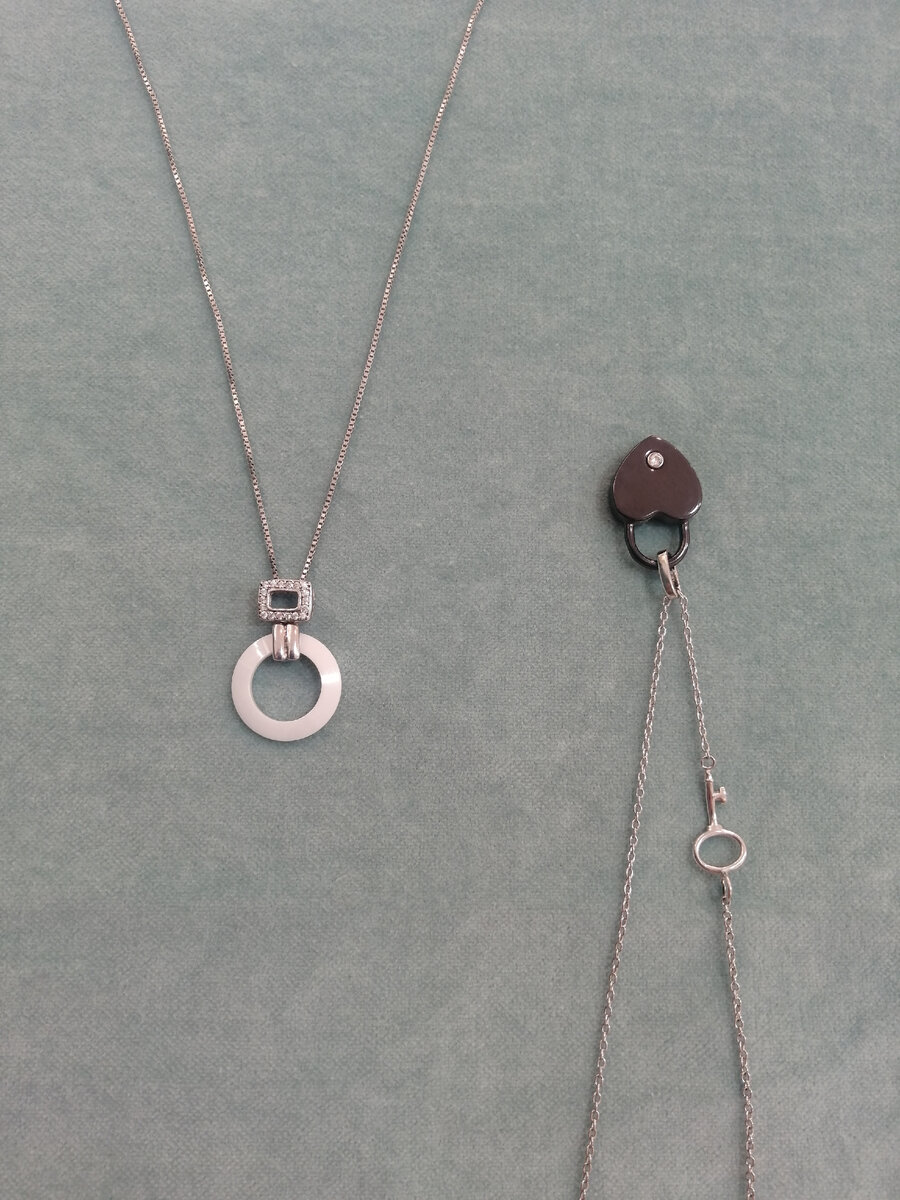 Серебряные цепи с керамическими подвесами. 