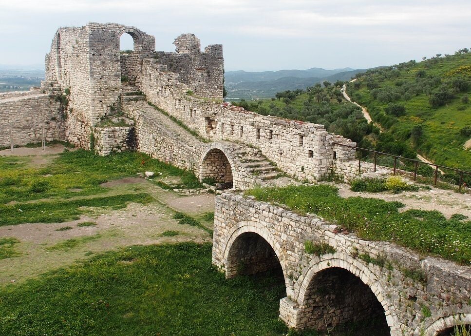 Замок в Берате