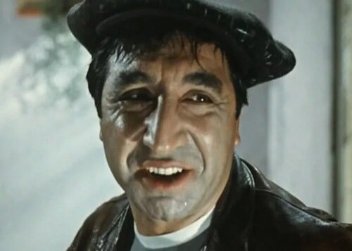 Фрунзик Мкртчян.