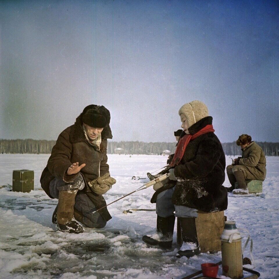 Снеговик на рыбалке