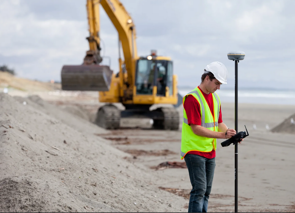 Сп 2017 инженерные изыскания для строительства. Геодезист Trimble r6. GPS для маркшейдера. Геодезист с ГНСС. GNSS-технологии в маркшейдерии.