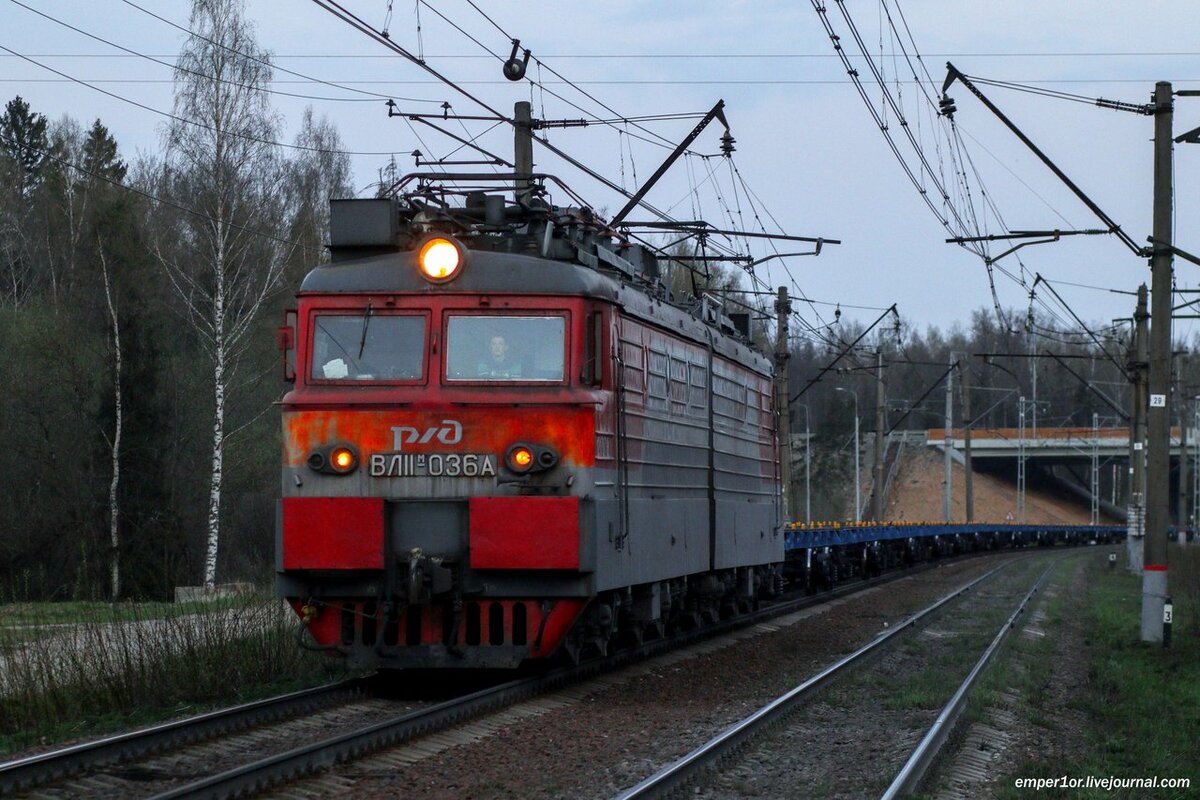 Электровоз ВЛ11М-036 с грузовым поездом. Перегон Манихино-2 - Поварово-3