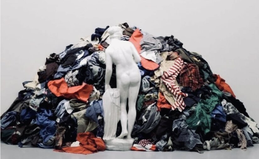 Шкафы забиты, носить нечего…