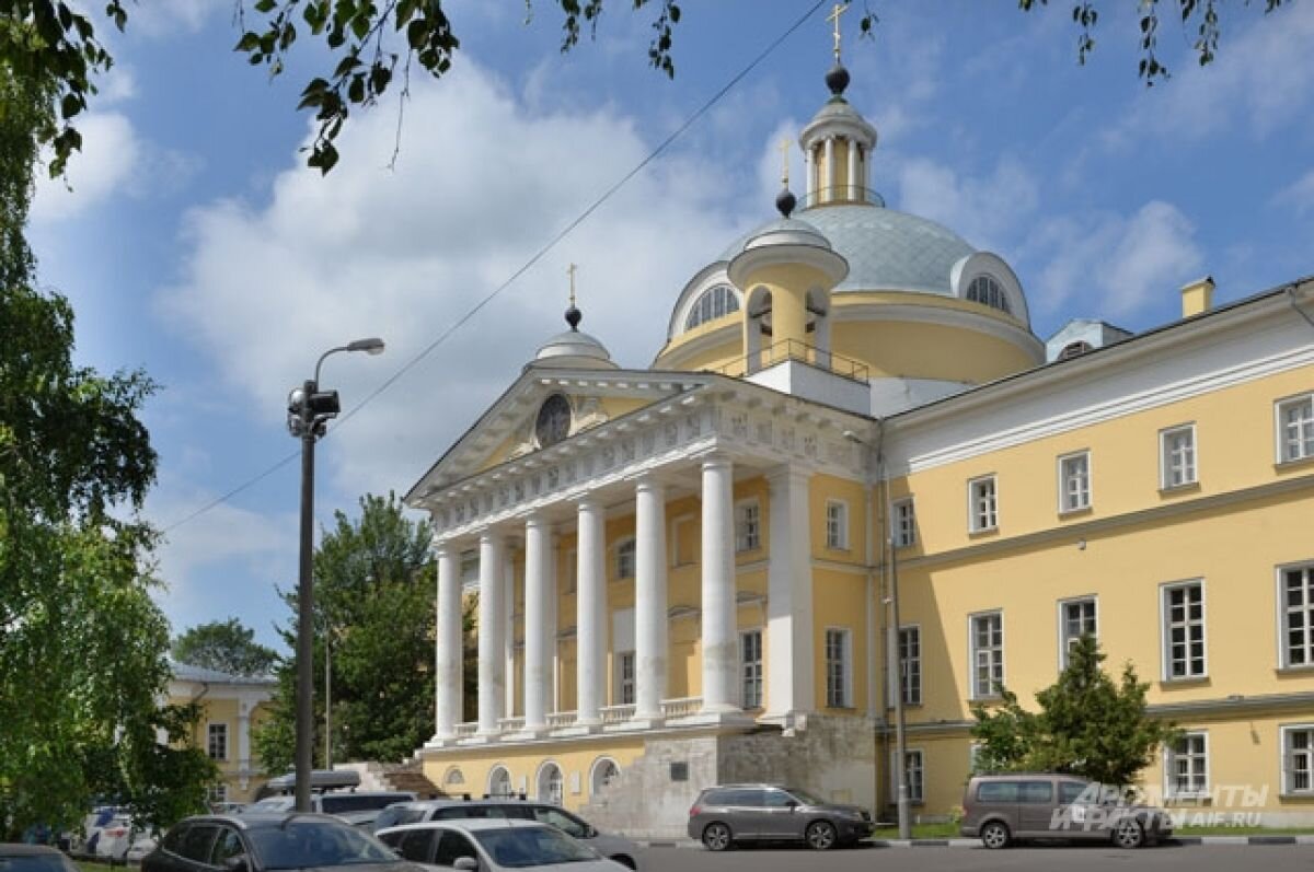 Первая городская больница. Голицынская больница Казаков. Голицынская больница на Калужской улице. Матвей Казаков Голицынская больница. Голицынская больница (первая градская) на Калужской улице..