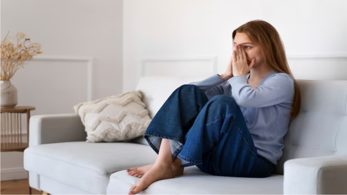 Грустная девушка