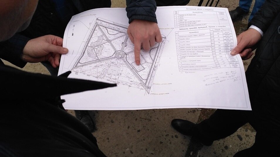     Мэрия Казани пояснила, для чего разобрана лестница у Национальной библиотеки Татарстана, которая ведет к Кремлевской набережной. Ответ на запрос Inkazan дали в пресс-службе городской администрации.