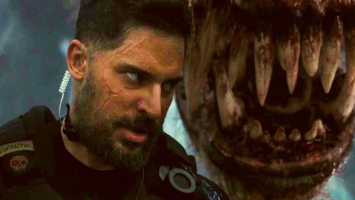 9-Метровый волк откусывает спецназовцу голову и отправляется в город ...