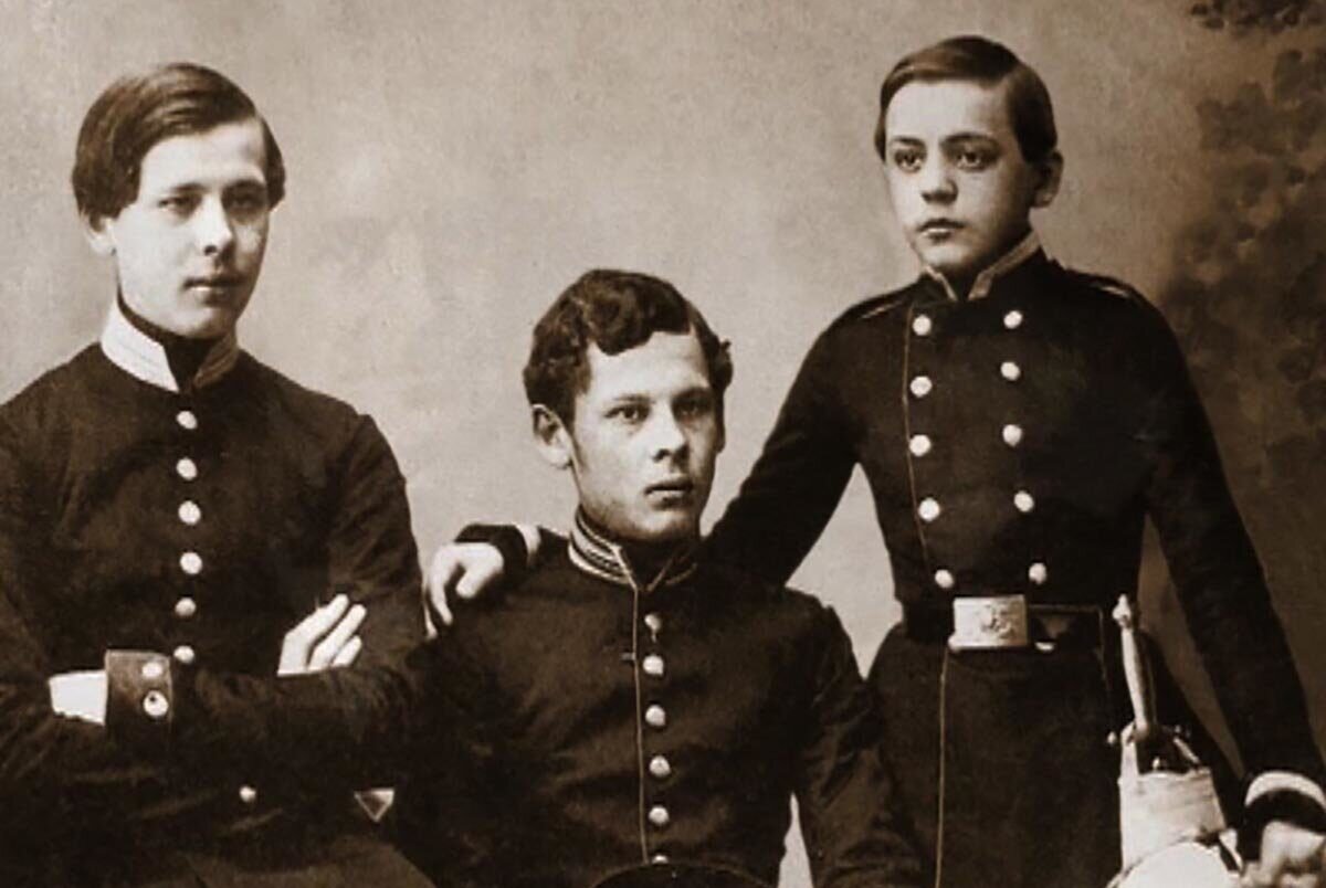 Братья Мамонтовы Фёдор, Анатолий и Савва, 1856 год