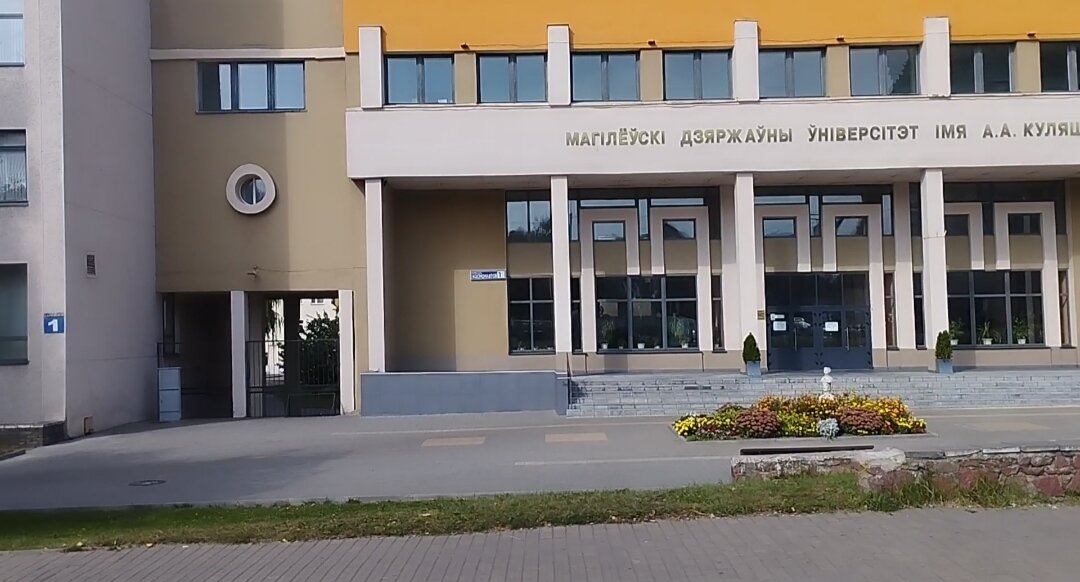 Нужно ли менять водительское удостоверение россиянам, проживающим в ...