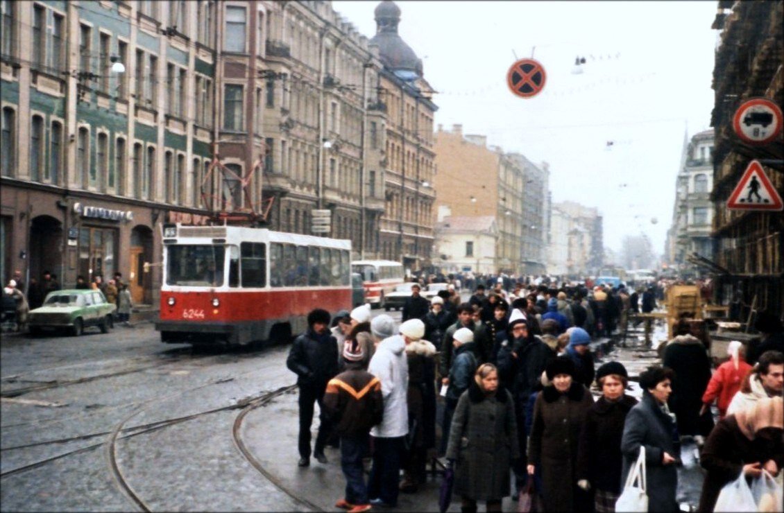 Каким был Ленинград в 1987 году? 14 архивных снимков города на Неве |  Путешествия и всего по чуть-чуть | Дзен