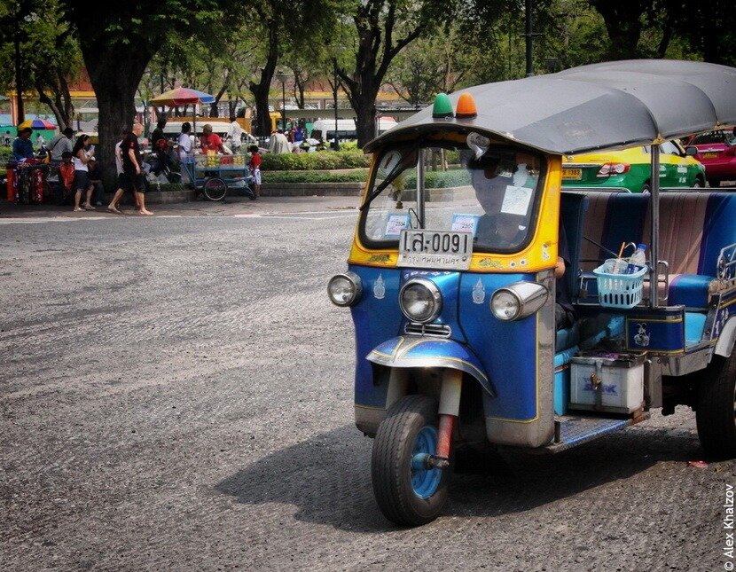  Моторикша.
Не пугайтесь! Это я так модно назвал тук-тук. 